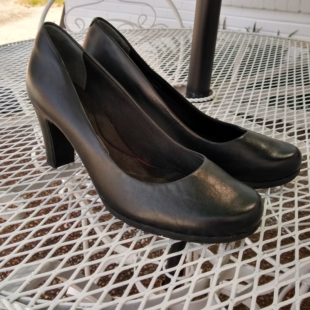 Rockport Total Motion Pumps Heels Shoes 6.5 Black